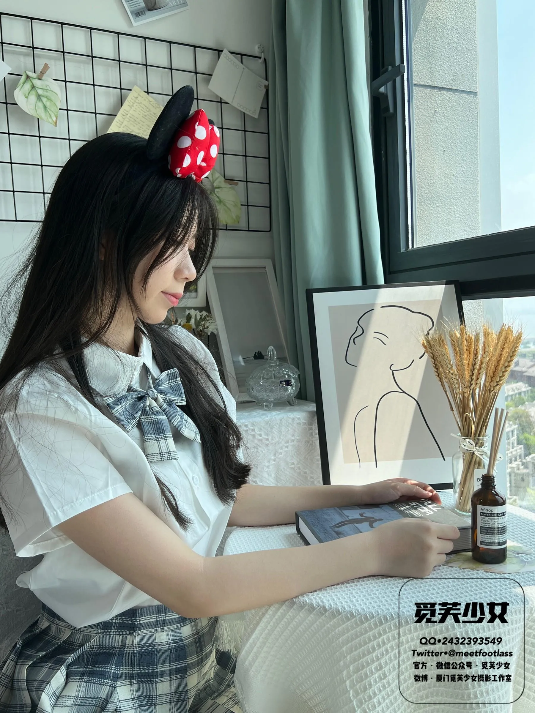 [觅芙少女]NO.003 风中摇曳的JK制服与18岁的青春一起绽放 [151P]插图2